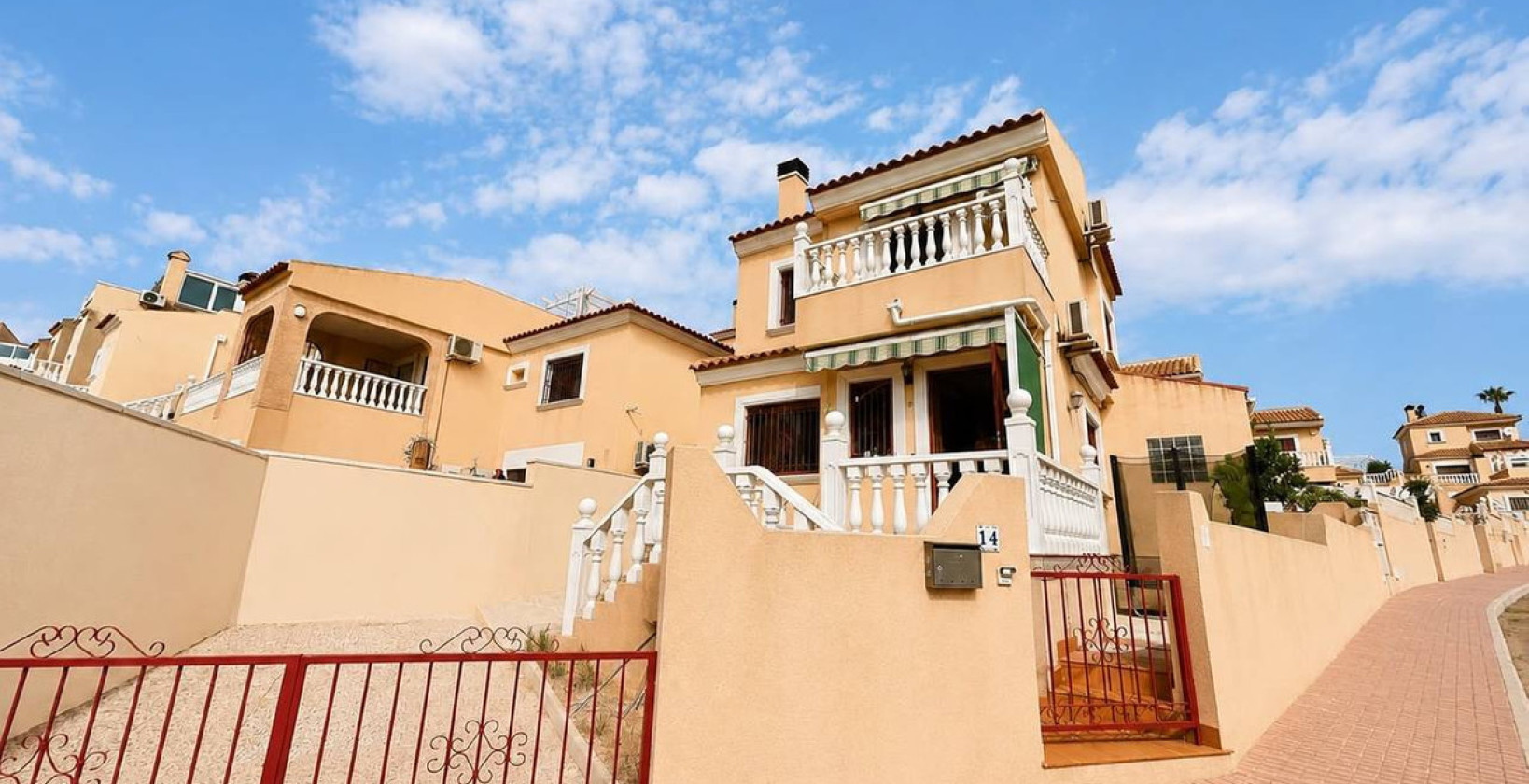 Reventa - Chalet - Orihuela Costa - Villamartin