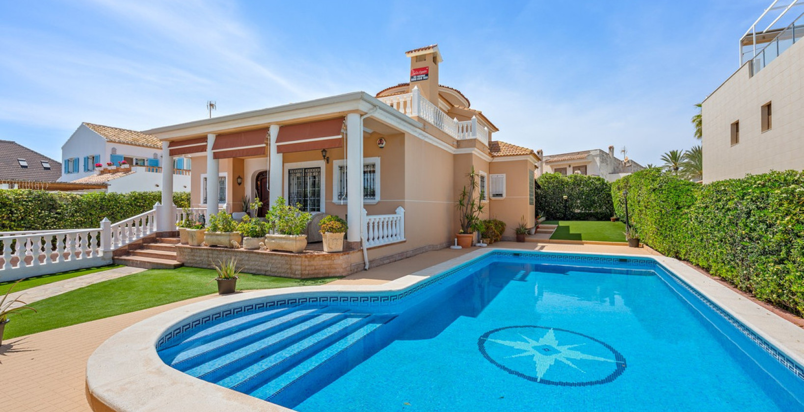 Resale - Villa - Torrevieja - La Mata