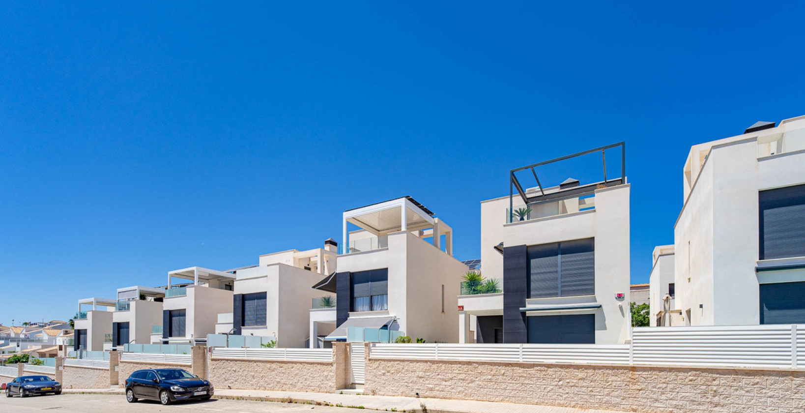 Återförsäljning - Villa - Orihuela Costa - Punta Prima