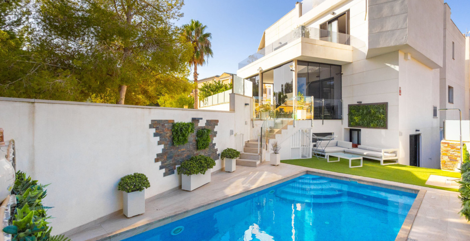 Återförsäljning - Villa - Orihuela Costa - Villamartin