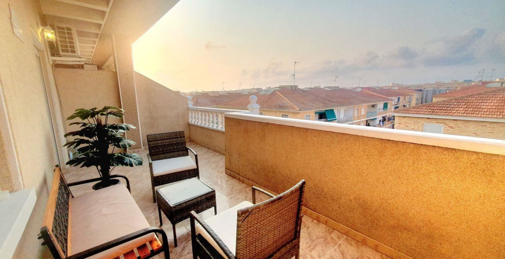 Resale - Apartment / flat - Torrevieja - Torrevieja Centro