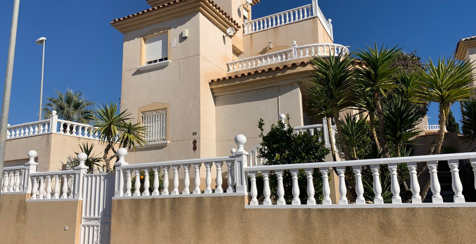 Återförsäljning - Villa - Orihuela Costa - Villamartin