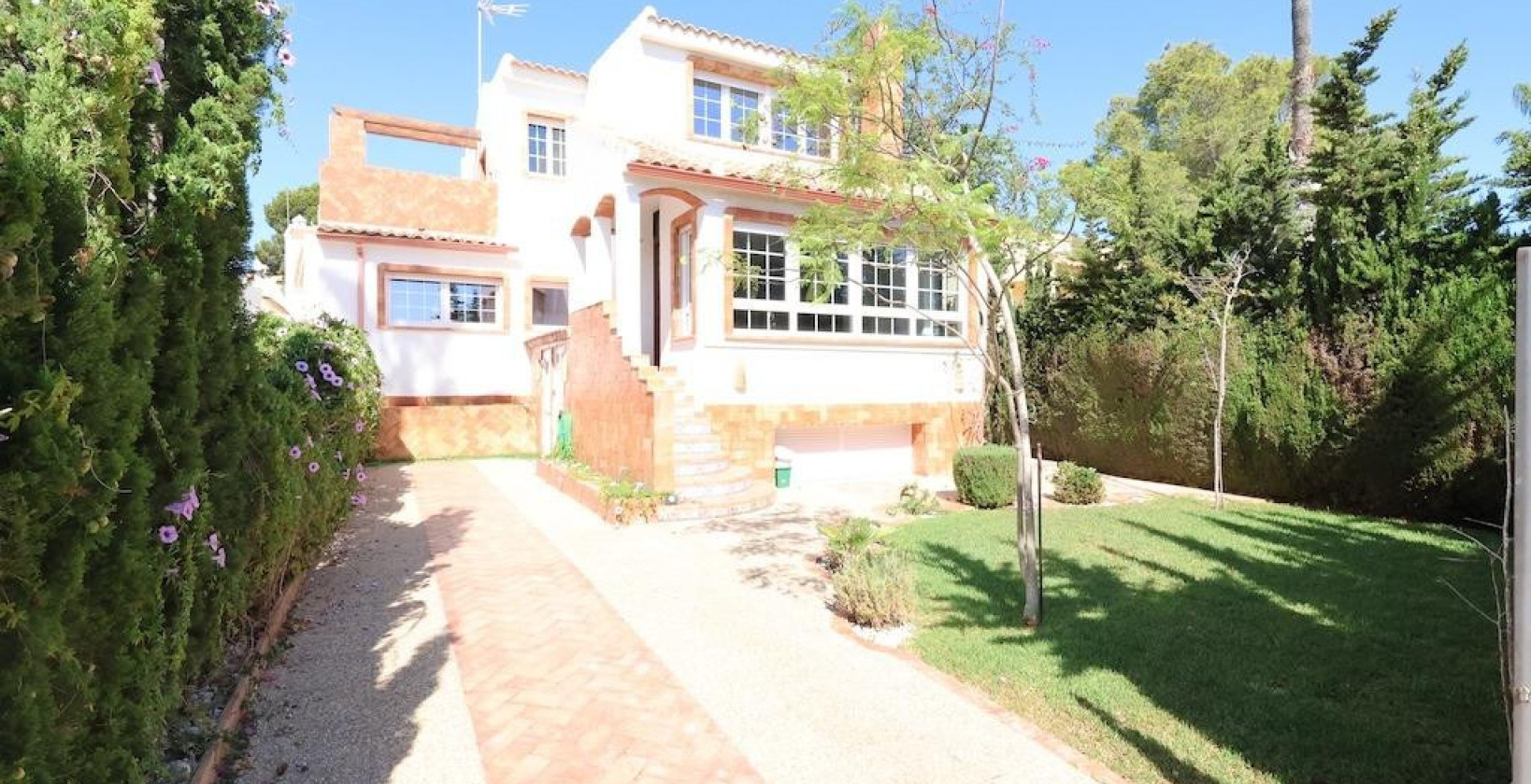 Återförsäljning - Villa - Orihuela Costa - Villamartin
