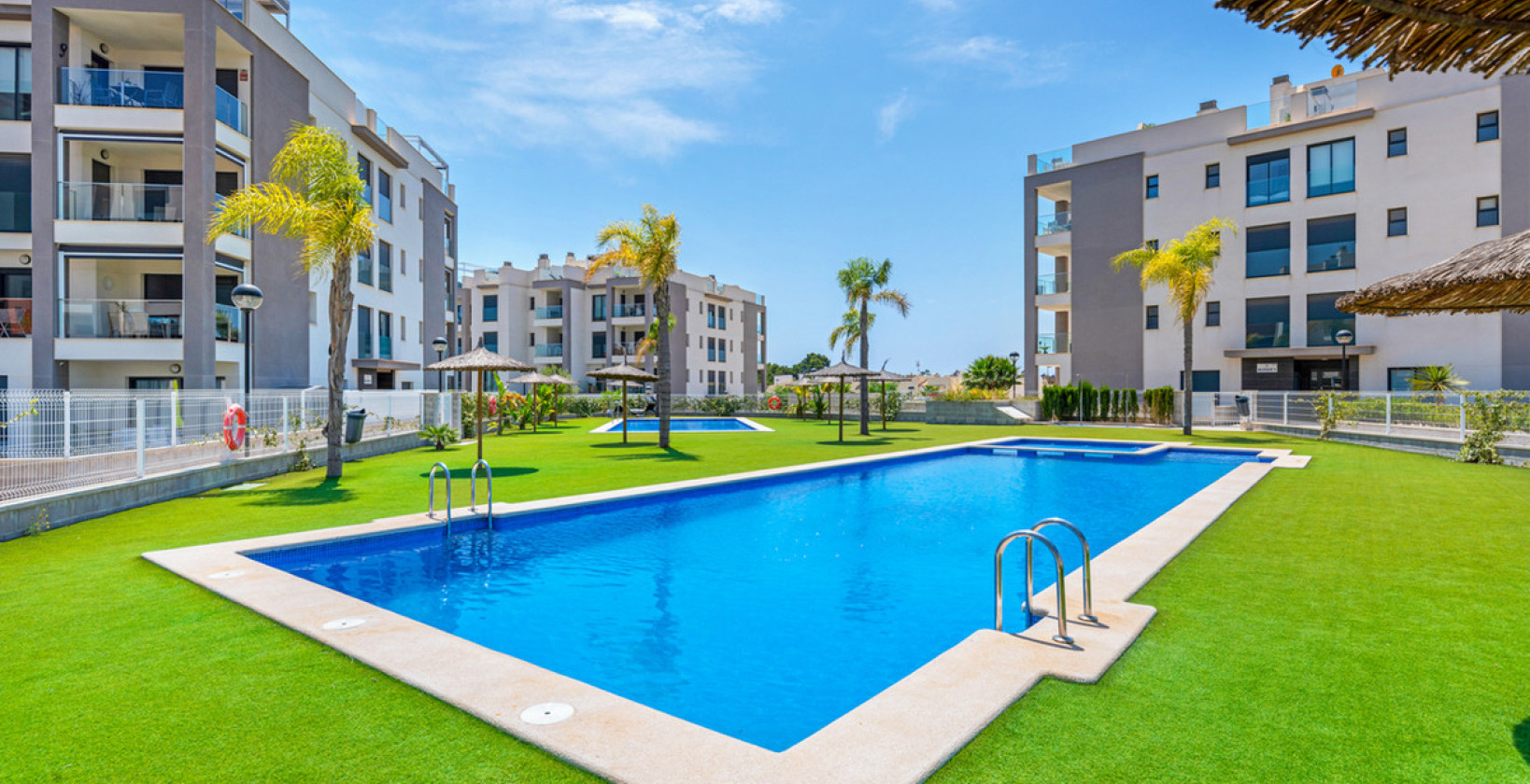 Resale - Apartment / flat - Orihuela Costa - Villamartin