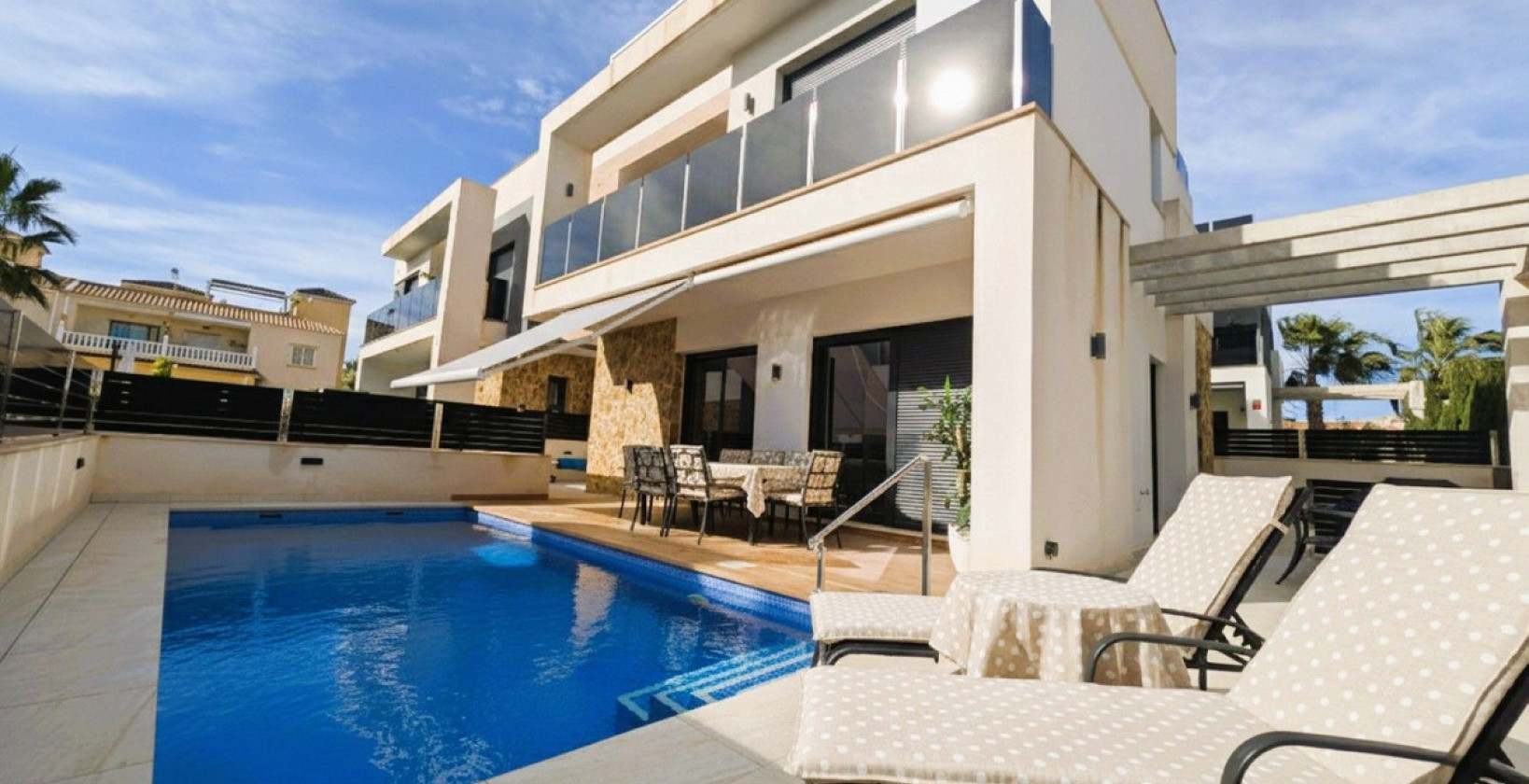 Återförsäljning - Villa - Orihuela Costa - Los Dolses