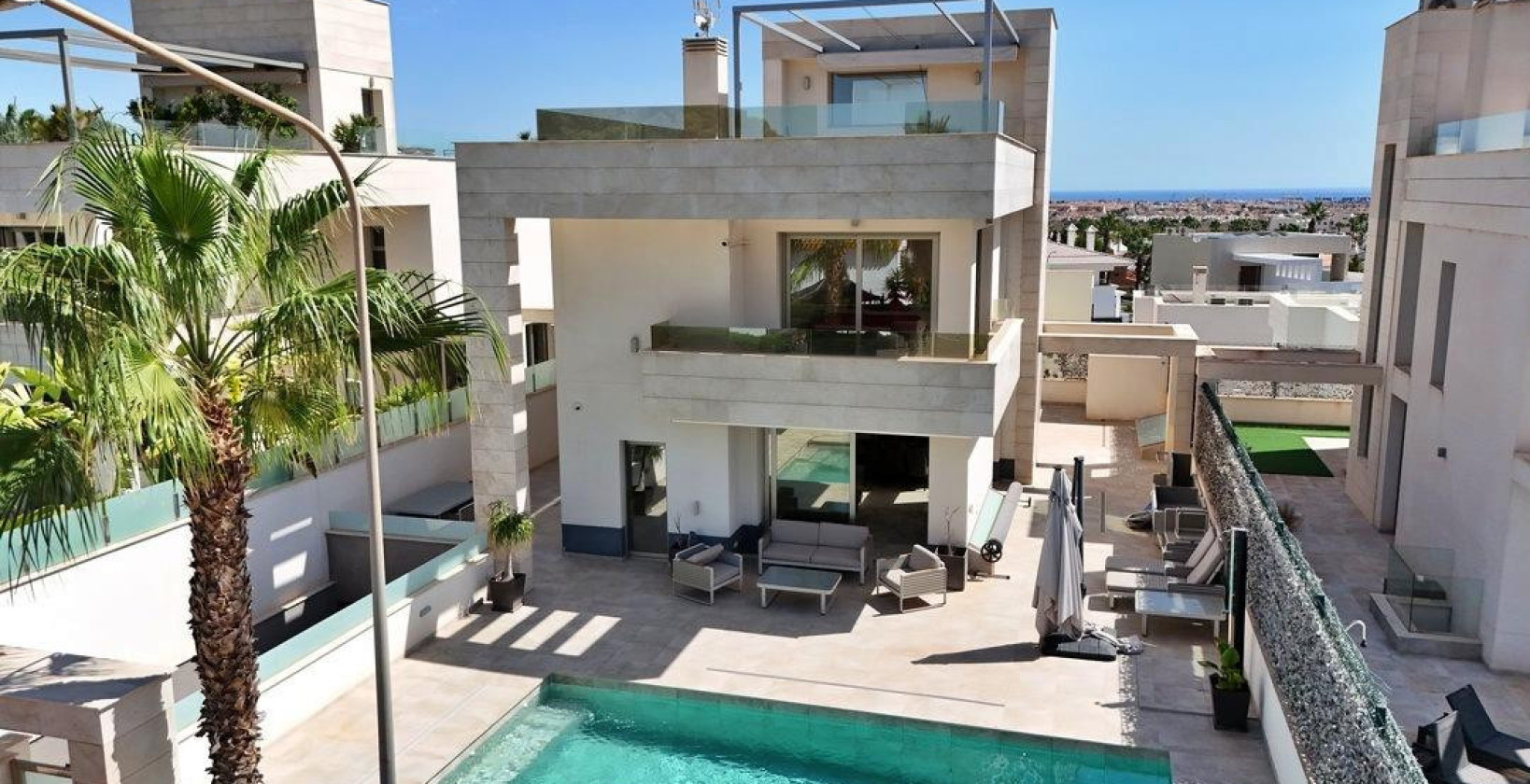 Återförsäljning - Villa - Orihuela Costa - Villamartin