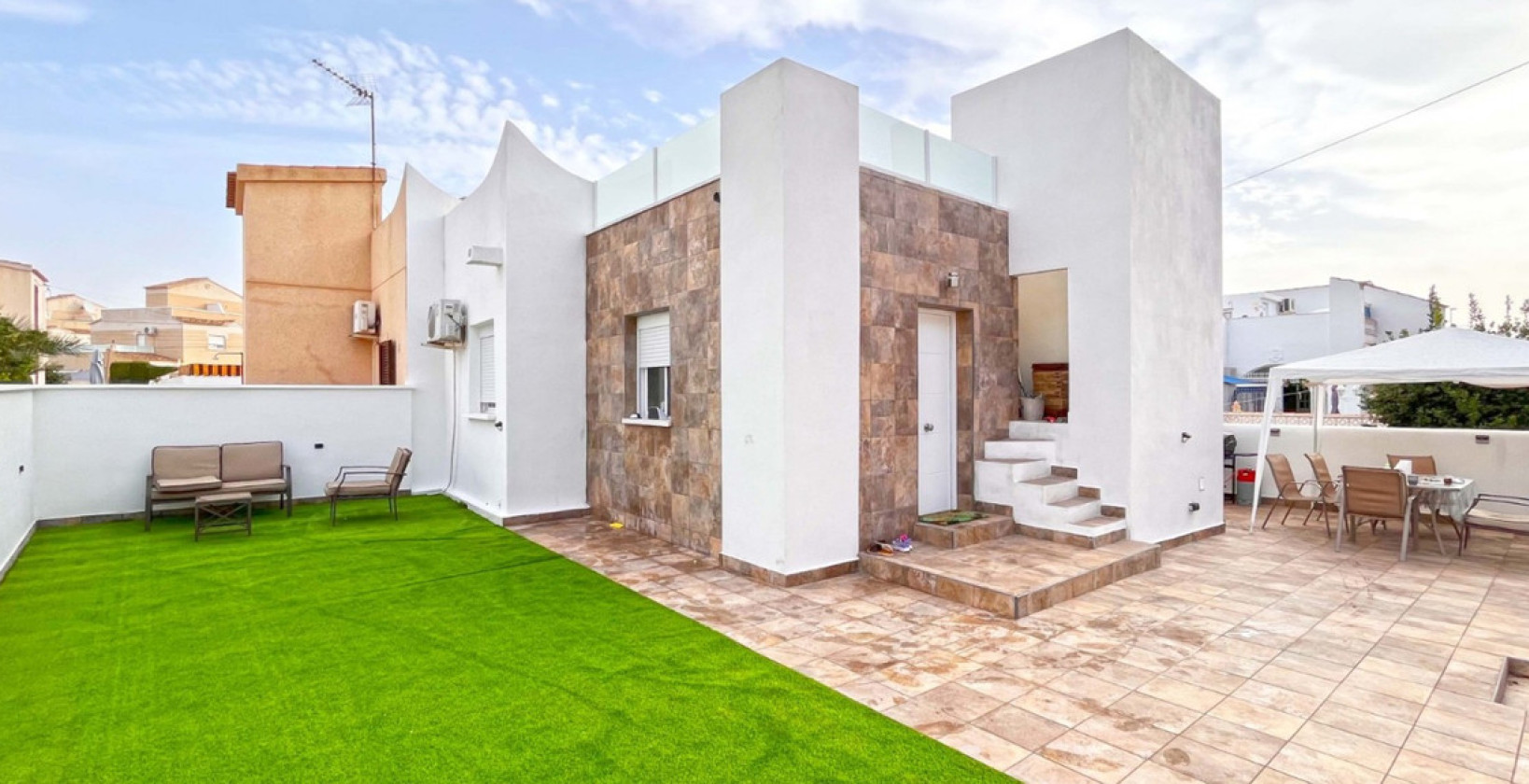 Återförsäljning - Villa - Orihuela Costa - Playa Flamenca