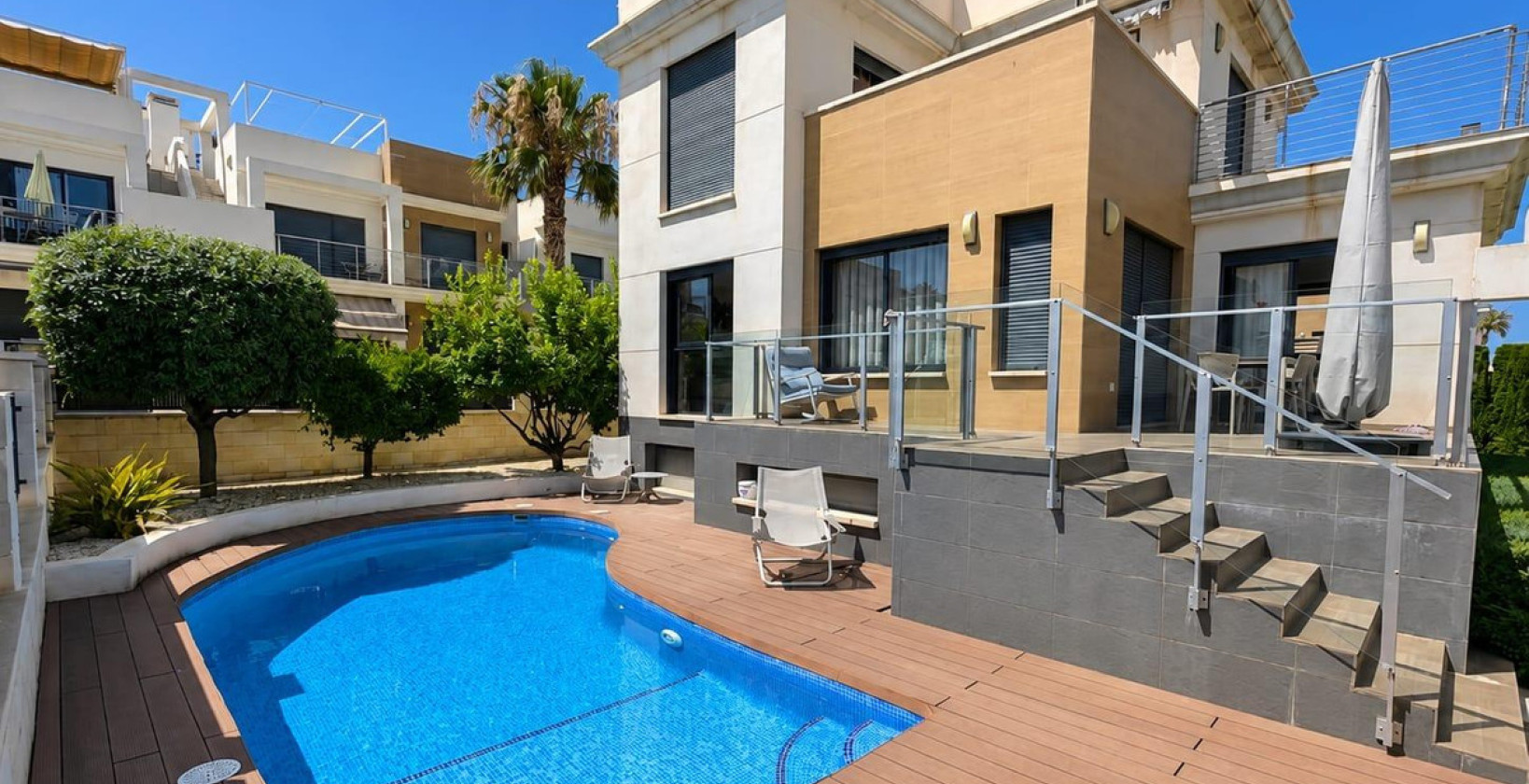 Återförsäljning - Villa - Orihuela Costa - La Zenia