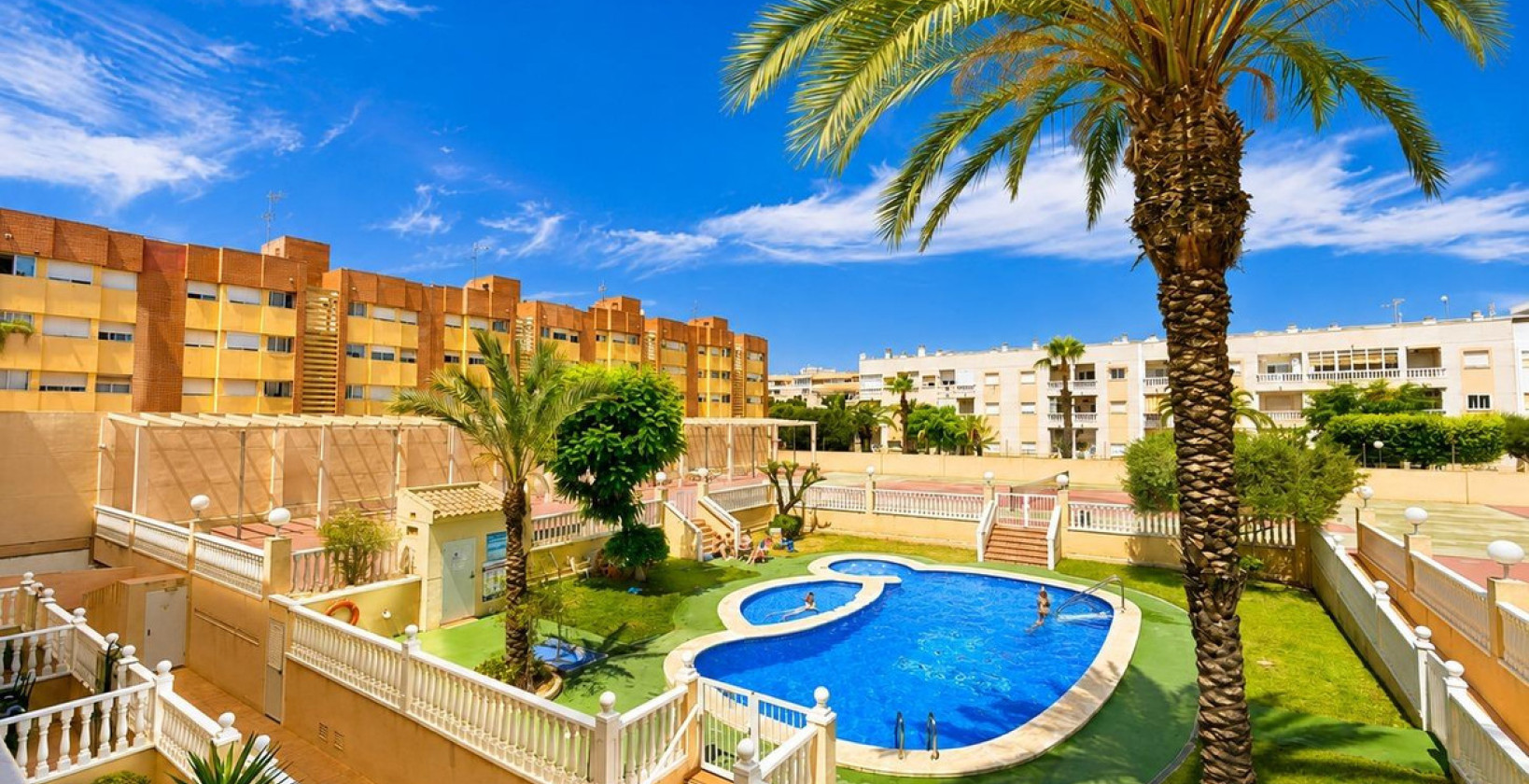 Resale - Apartment / flat - Torrevieja - Playa del Cura
