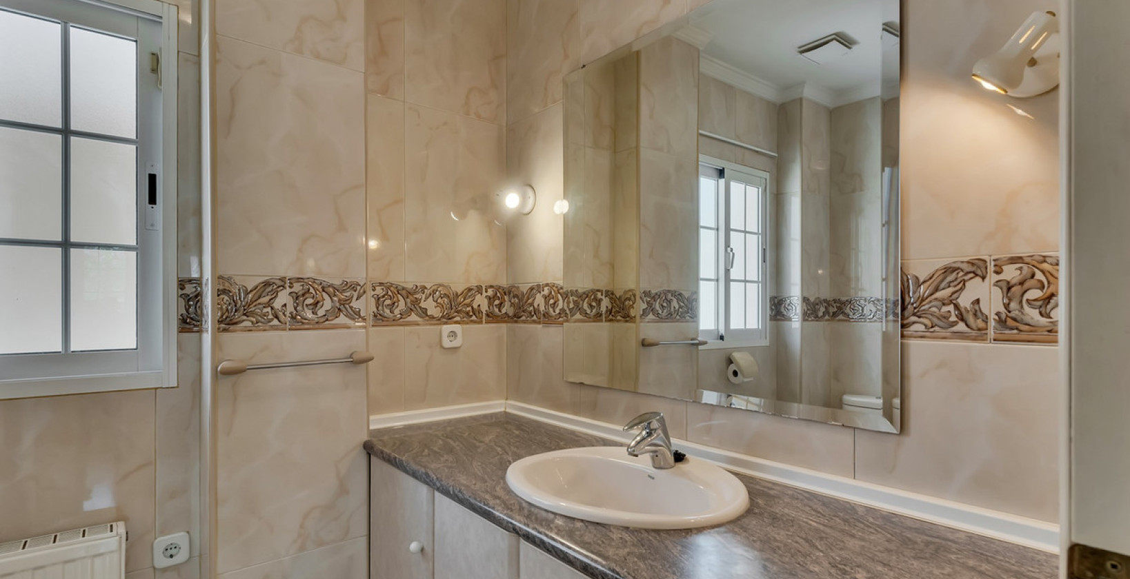 Resale - Villa - Orba - Orba Centro