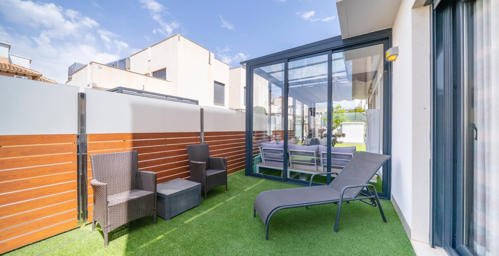 Resale - Villa - Torrevieja - Torrevieja Centro