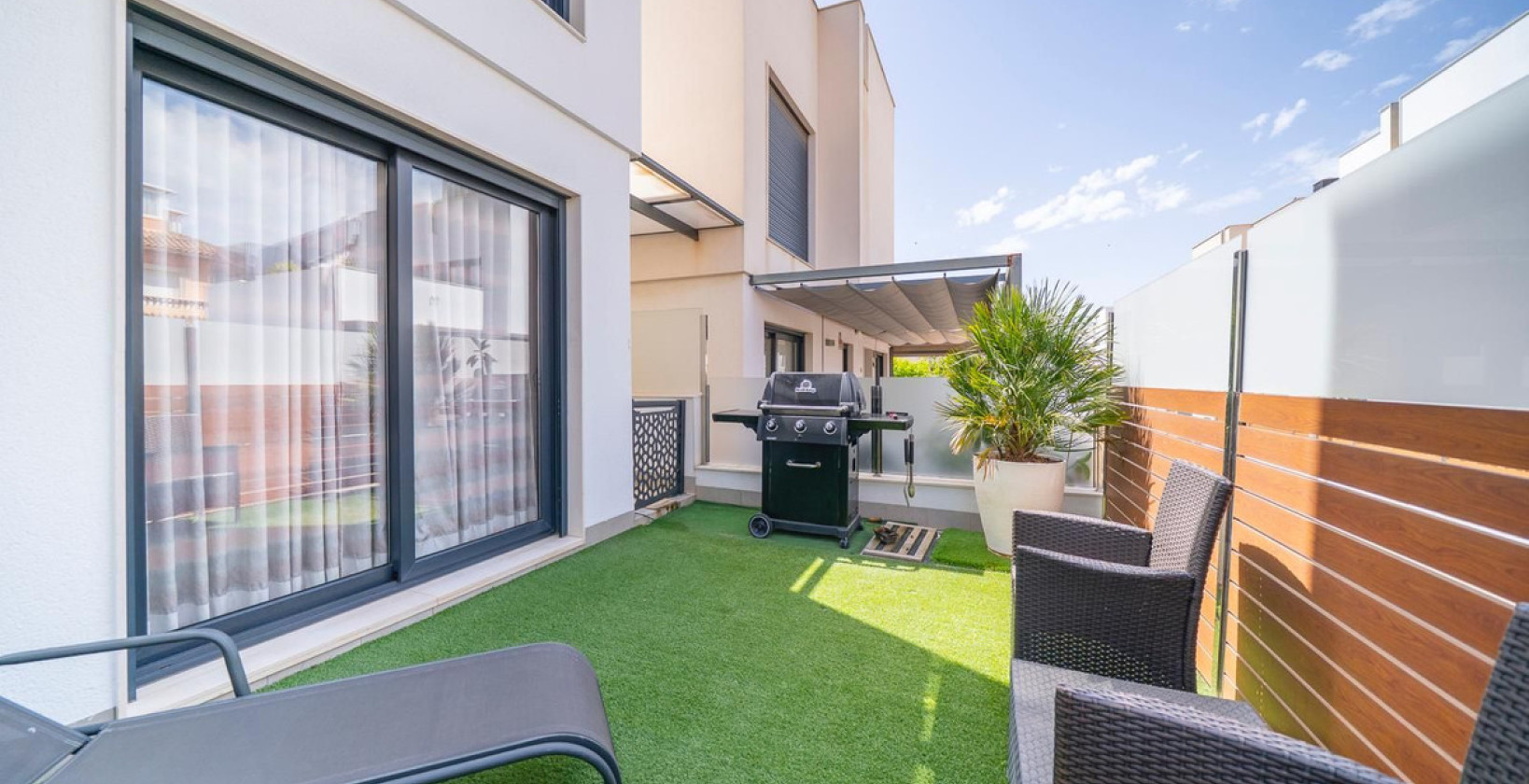 Resale - Villa - Torrevieja - Torrevieja Centro