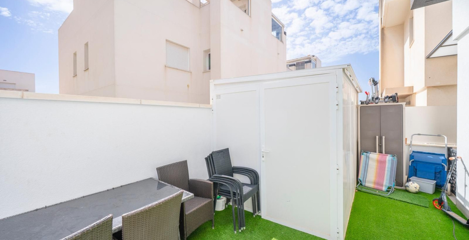 Resale - Villa - Torrevieja - Torrevieja Centro