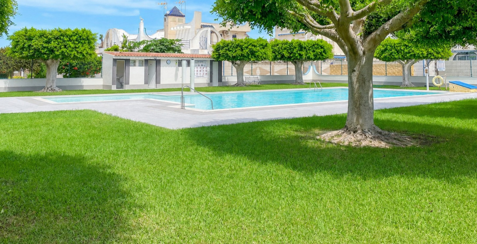 Resale - Townhouse - Torrevieja - La Siesta - El Salado -  Torreta