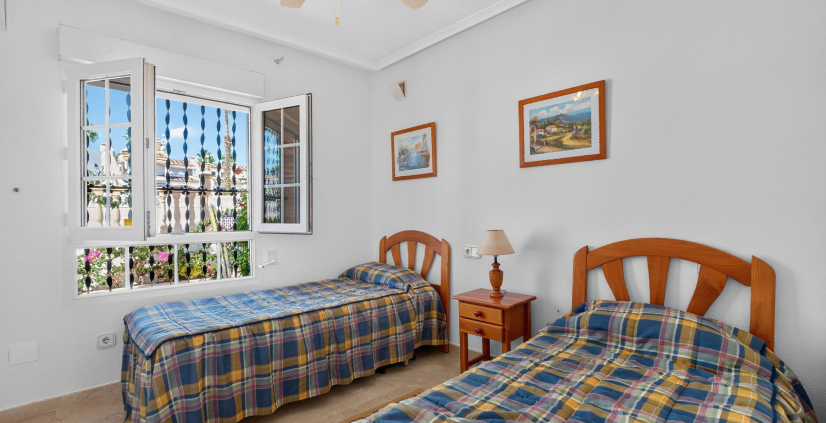 Resale - Villa - Orihuela Costa - Villamartín
