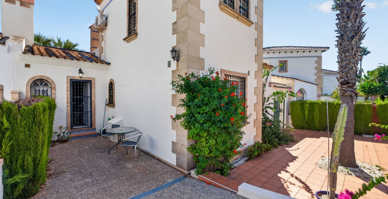Resale - Villa - Orihuela Costa - Villamartín