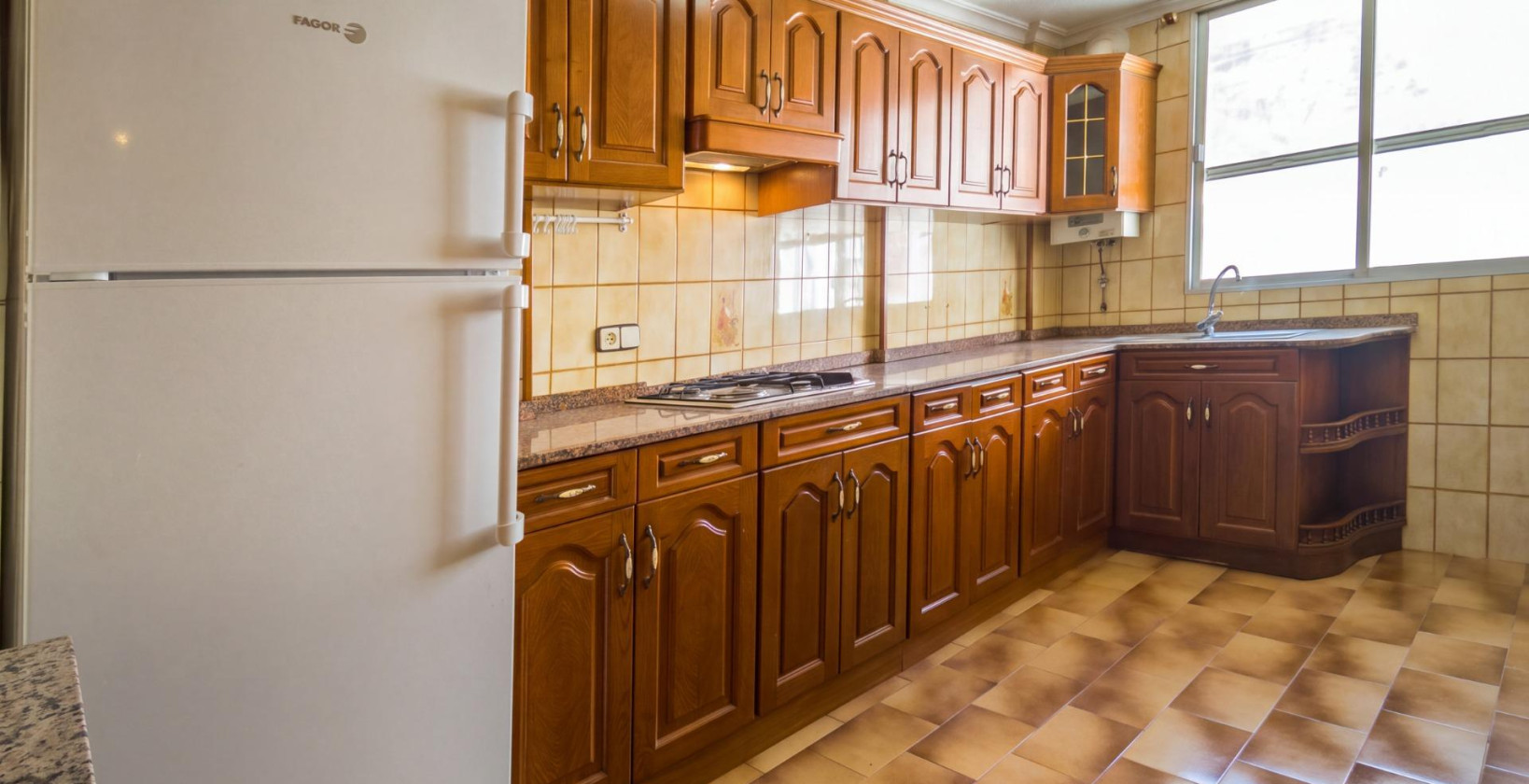 Resale - Apartment / flat - Torrevieja - La Mata pueblo