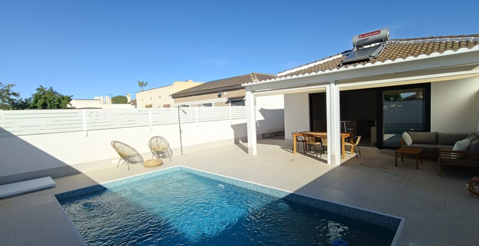 Resale - Villa - El Chaparral