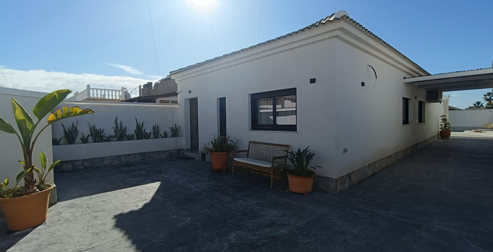 Resale - Villa - El Chaparral