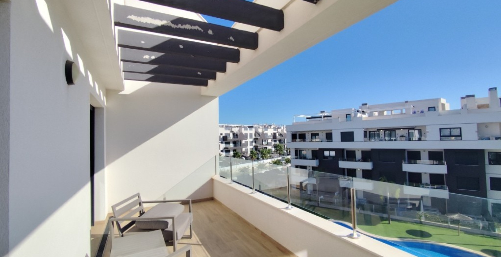 Bruktbolig - Toppleilighet - Villamartin