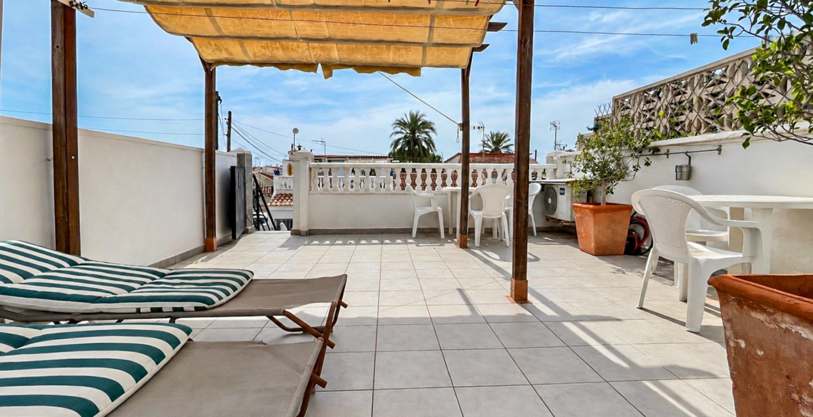 Resale - Apartment / flat - Torrevieja - La Siesta - El Salado -  Torreta