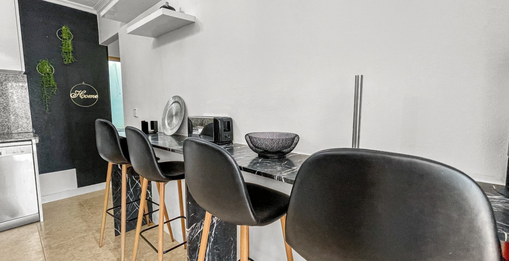 Resale - Apartment / flat - Torrevieja - La Siesta - El Salado -  Torreta