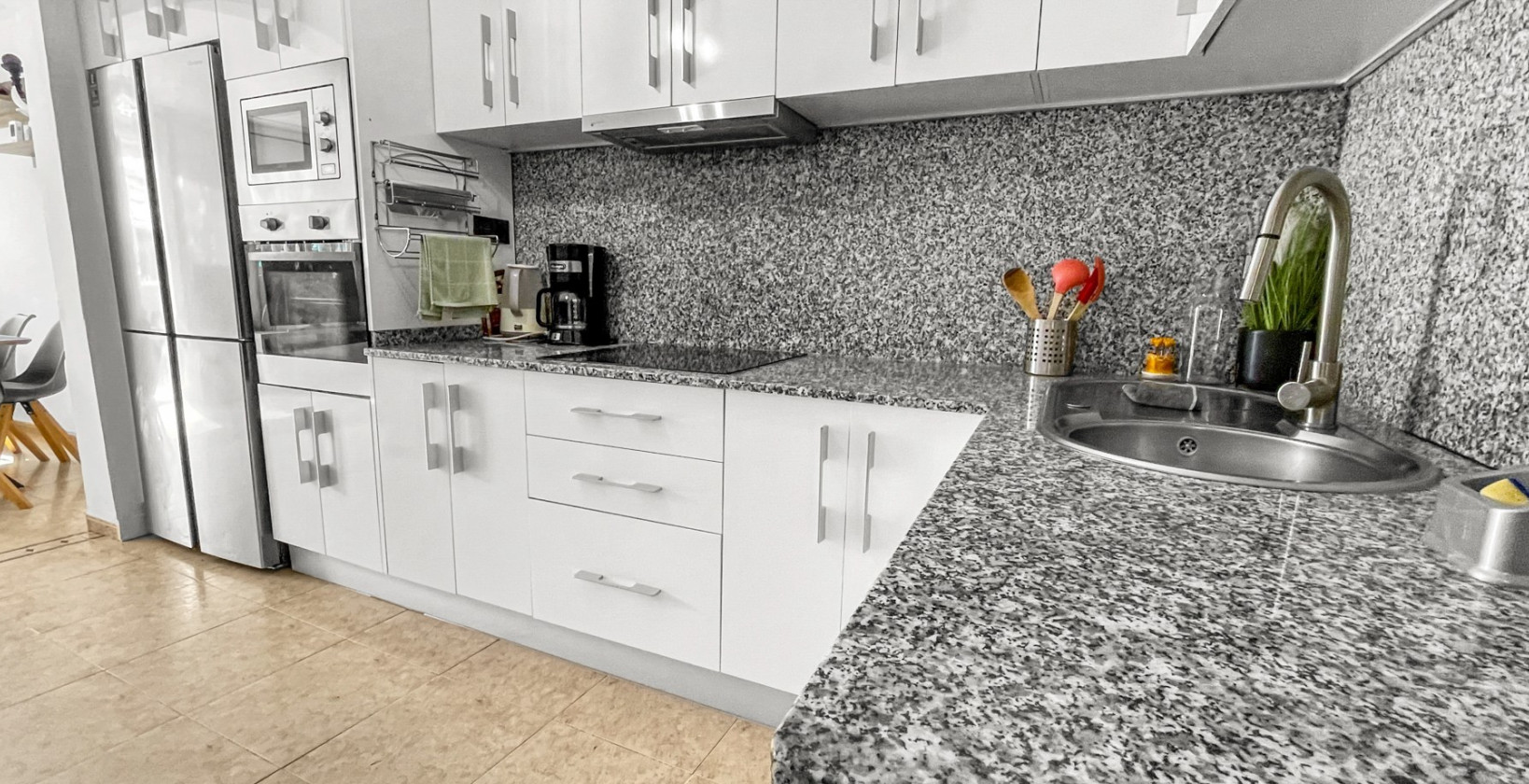 Resale - Apartment / flat - Torrevieja - La Siesta - El Salado -  Torreta