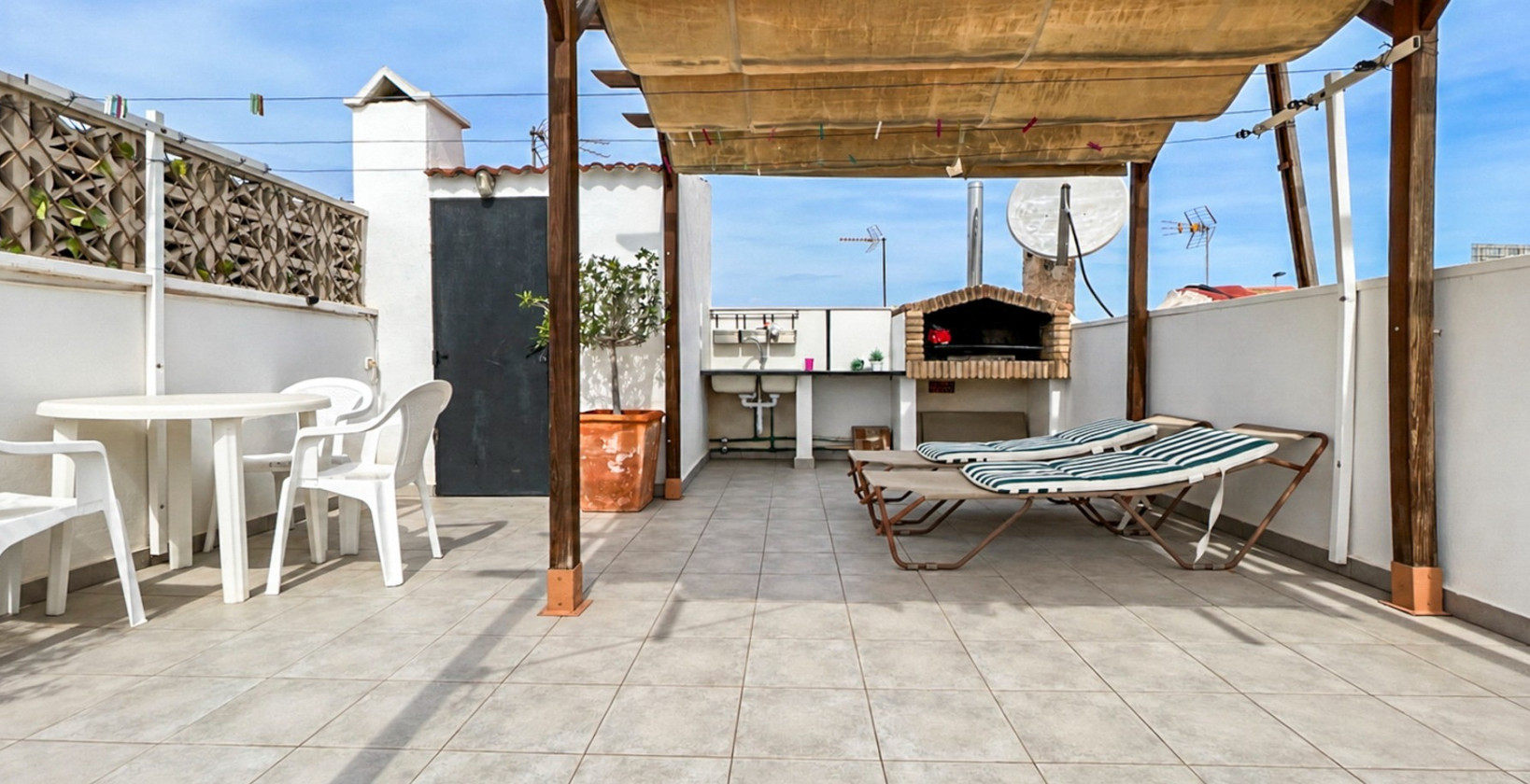 Resale - Apartment / flat - Torrevieja - La Siesta - El Salado -  Torreta