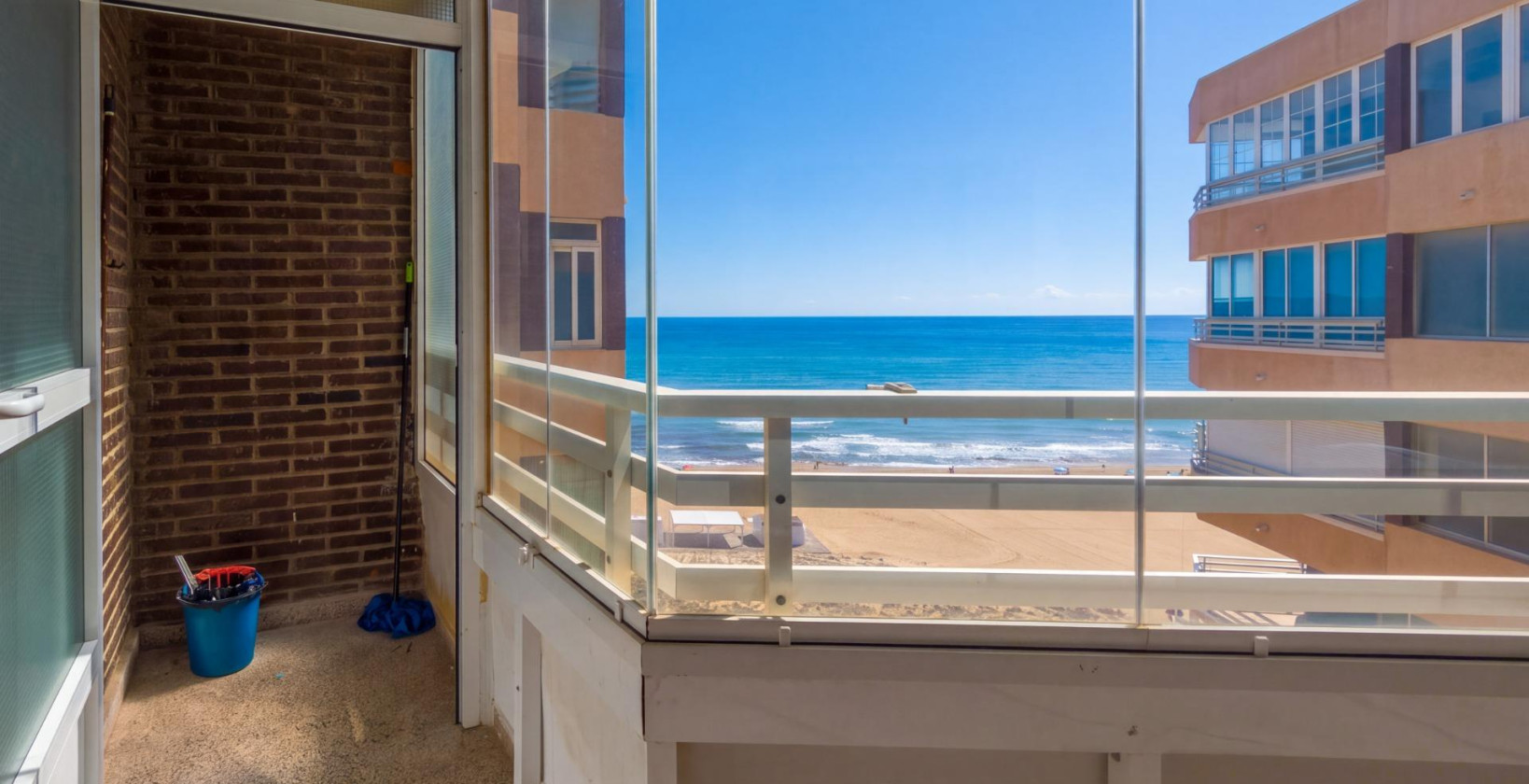 Resale - Apartment / flat - Torrevieja - La Mata pueblo